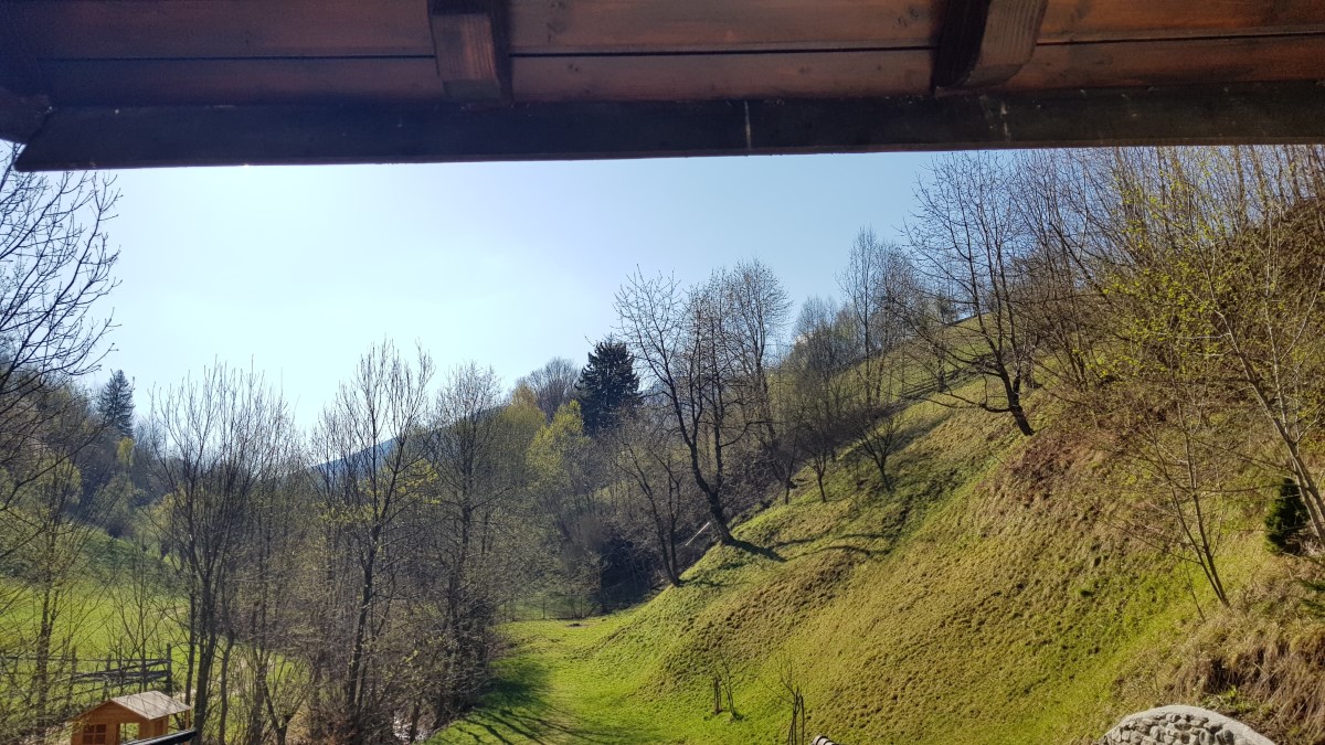 Terrace with mountain view - accommodation close to mountain trails